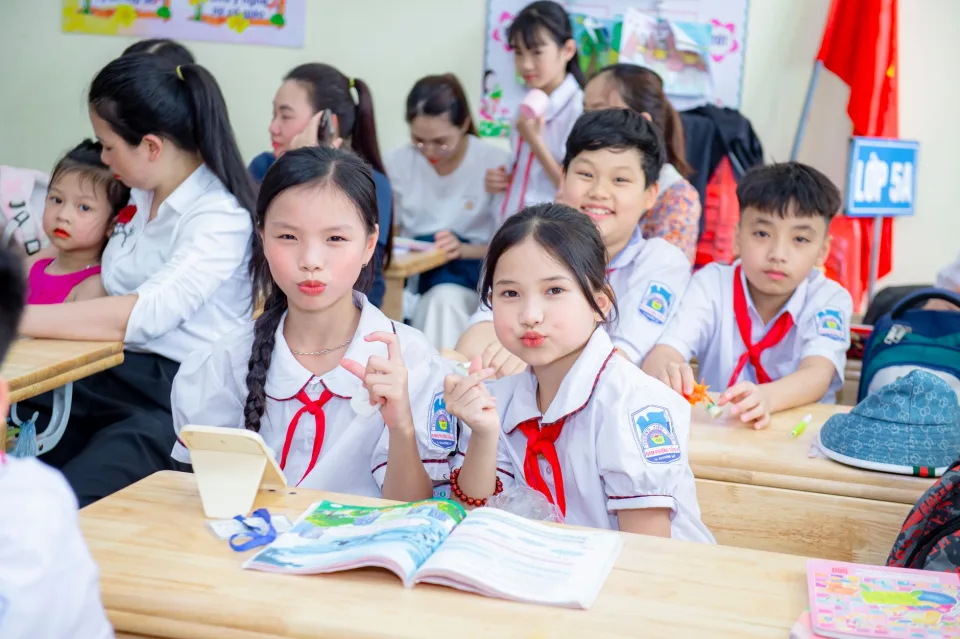 Hình ảnh tại Phan Thị Hồng Kính 6